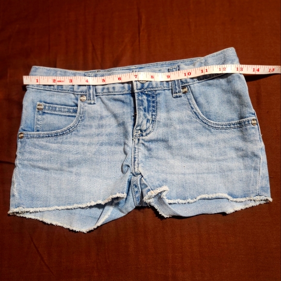 Girls denim shorts - Picture 2 of 8